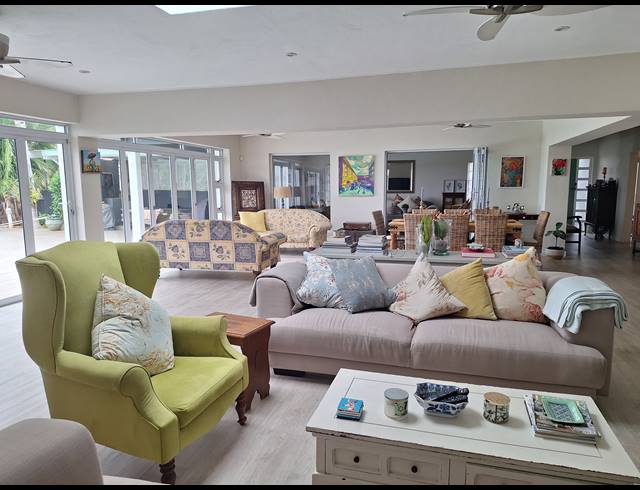 4 BEDROOM HOUSE TO LET IN LA LUCIA